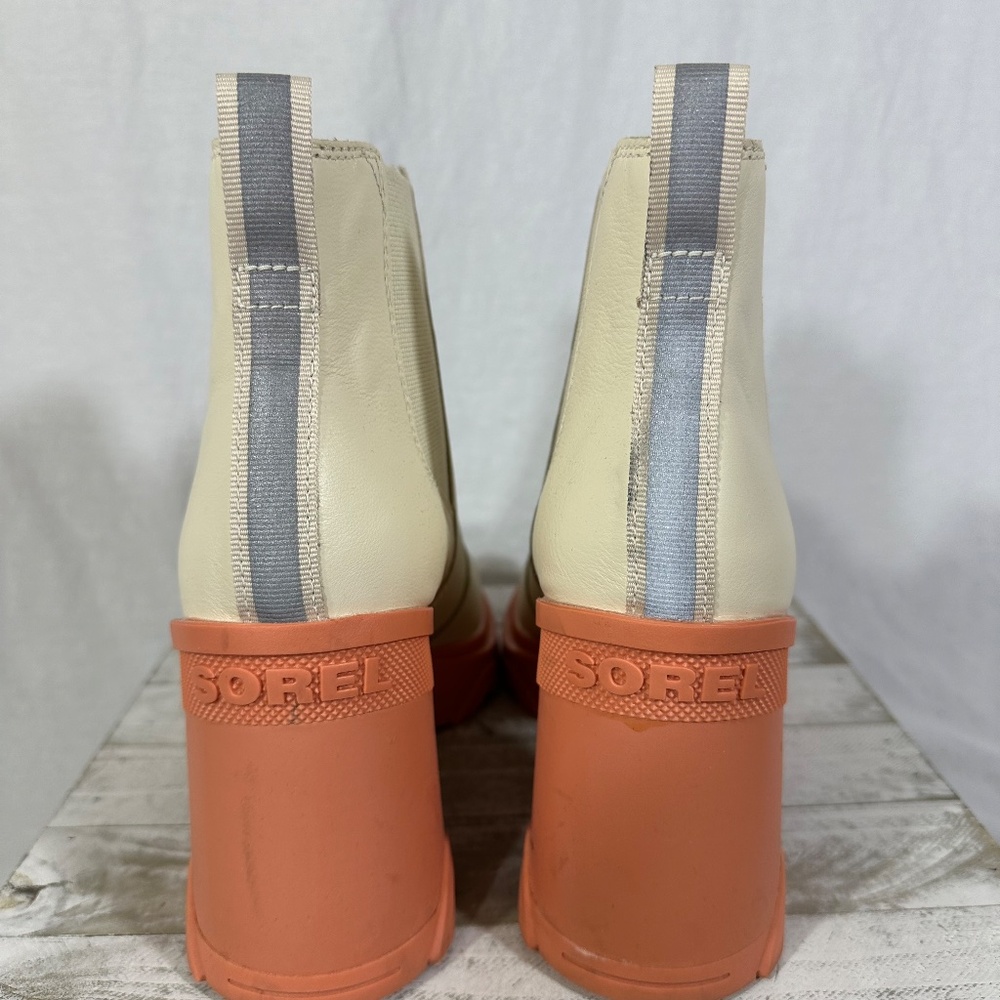 SOREL Cream Leather  Platform Boots - Picture 4 of 7